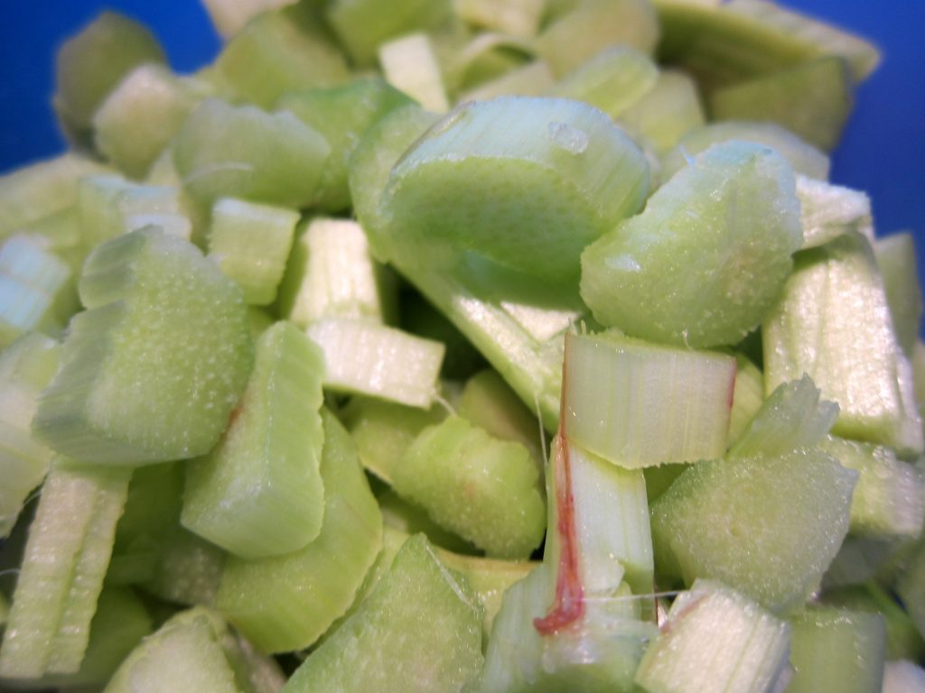 Peel the rhubarbs and cut them up in thin pieces - that way, they will turn quicker into the desired purée