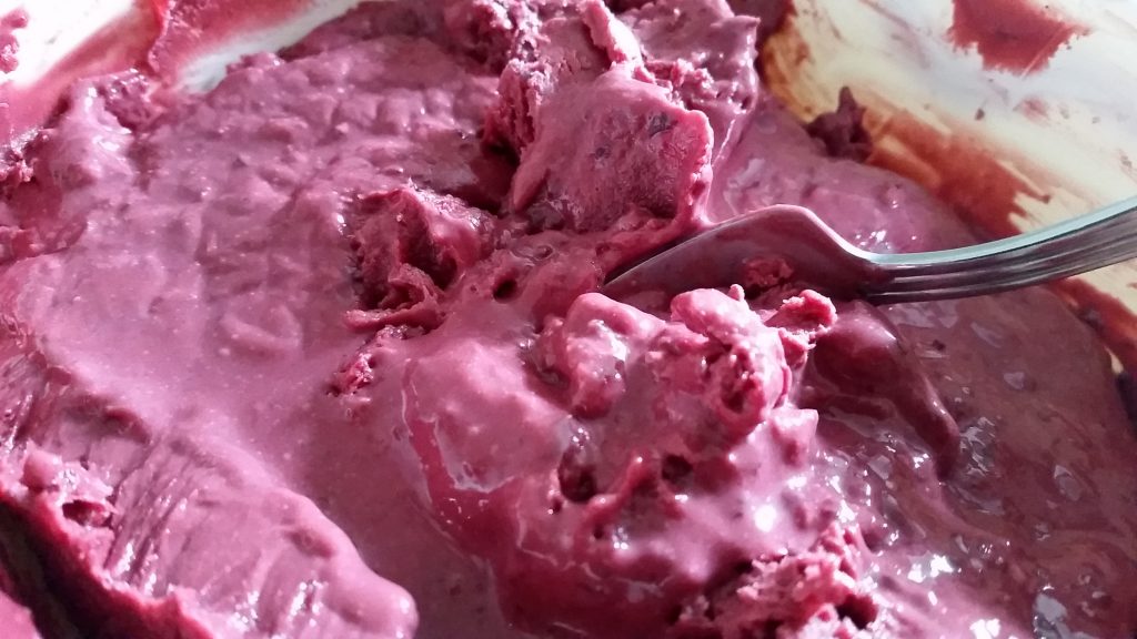 Blackcurrant ice cream 