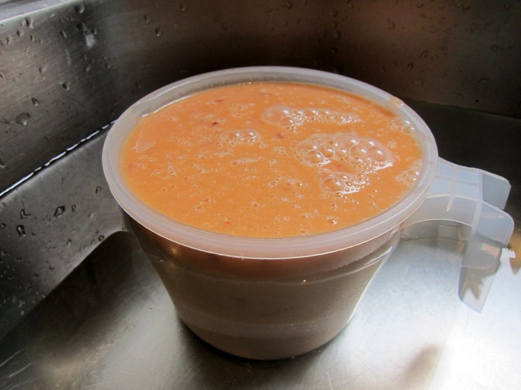 Cooling down in the sink: a good way to quicken the cooling down, allowing the base to eventually continue chilling in your refrigerator.