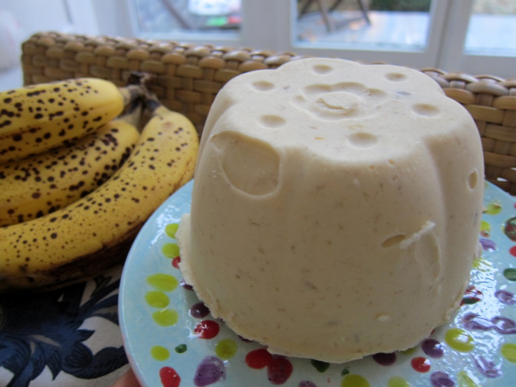 Banana ice cream after Monet's recipe