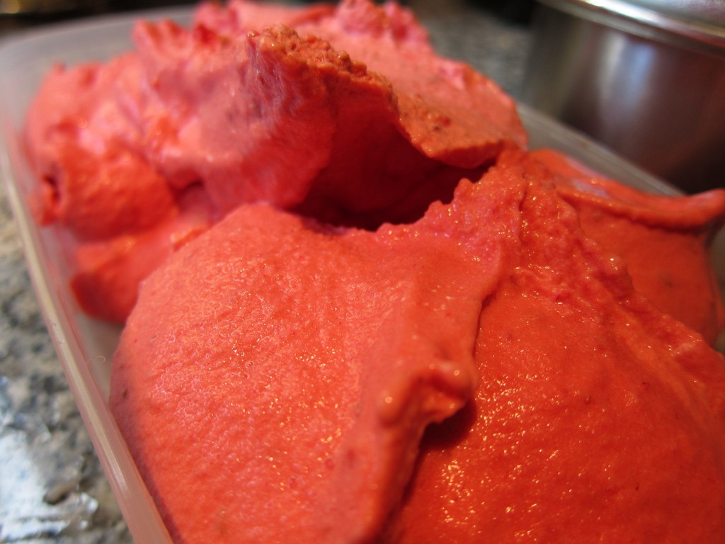 Heavenly old-fashioned raspberry sorbet (with Italian meringue added)